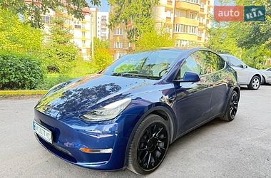 Tesla Model Y 2021