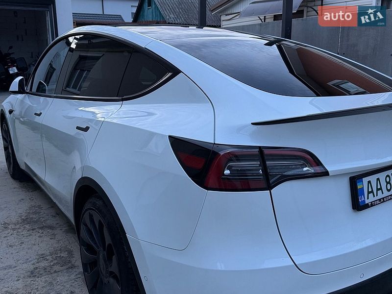 Внедорожник / Кроссовер Tesla Model Y 2022 в Черкассах
