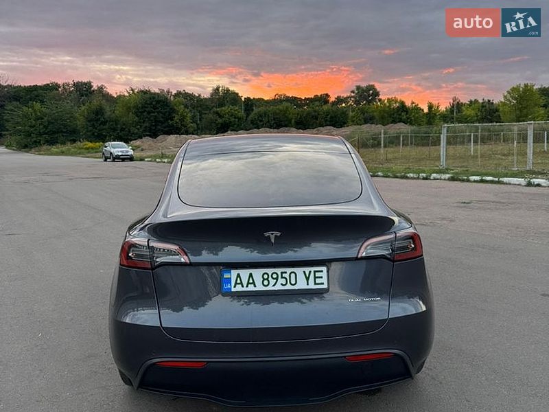 Позашляховик / Кросовер Tesla Model Y 2022 в Києві