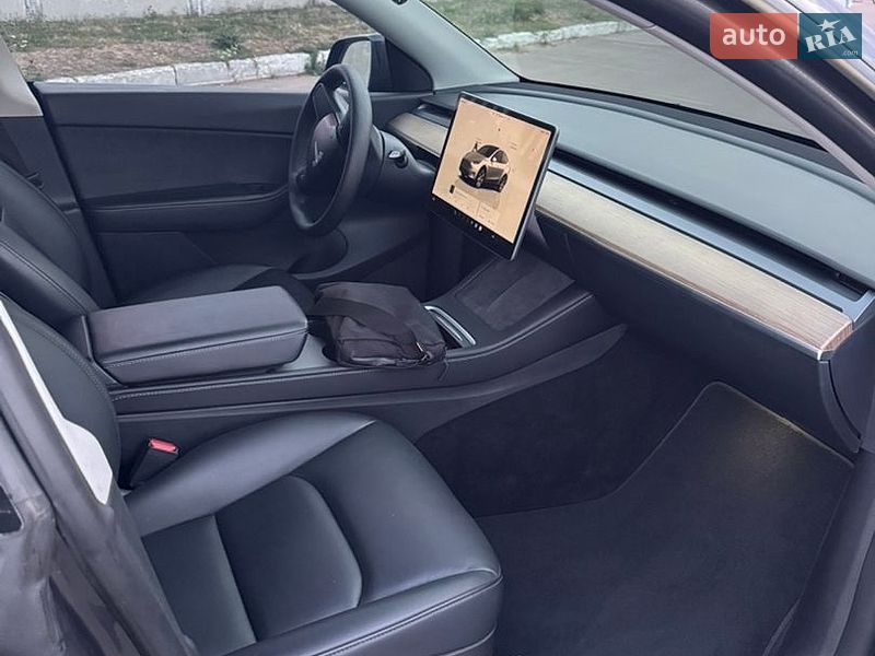 Позашляховик / Кросовер Tesla Model Y 2022 в Києві