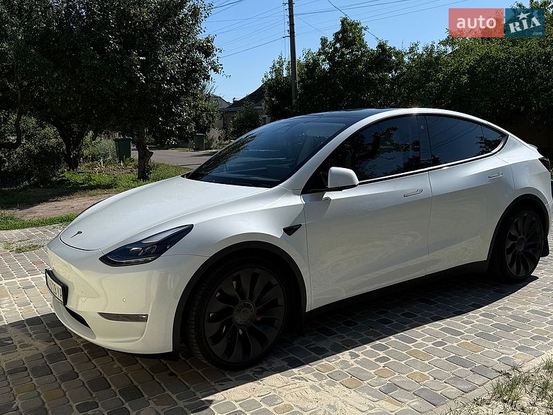 Внедорожник / Кроссовер Tesla Model Y 2022 в Черкассах