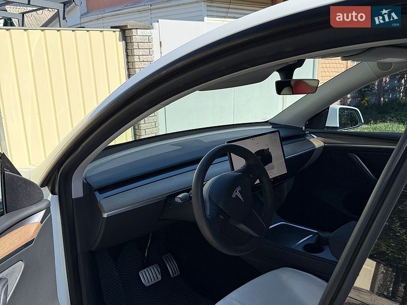Внедорожник / Кроссовер Tesla Model Y 2022 в Черкассах