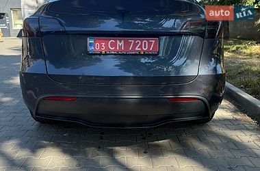 Tesla Model Y  2022