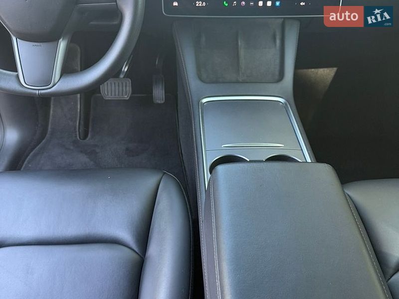 Внедорожник / Кроссовер Tesla Model Y 2022 в Ужгороде