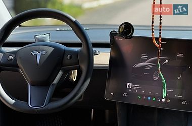 Позашляховик / Кросовер Tesla Model Y 2022 в Києві