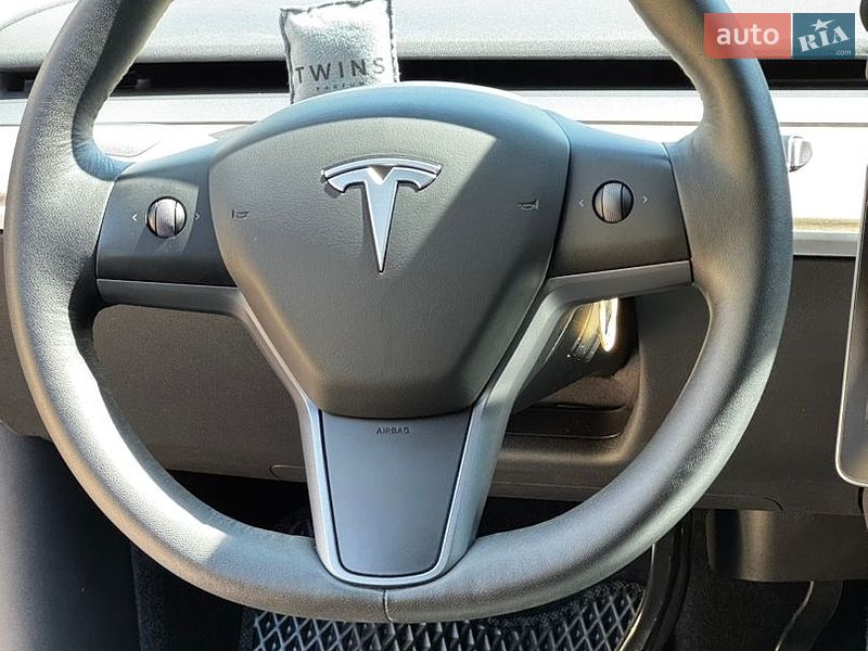Позашляховик / Кросовер Tesla Model Y 2022 в Києві