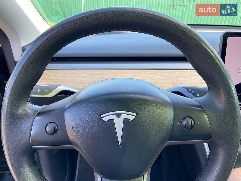 Позашляховик / Кросовер Tesla Model Y 2020 в Івано-Франківську