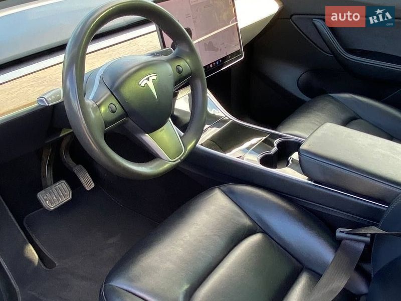 Позашляховик / Кросовер Tesla Model Y 2020 в Івано-Франківську
