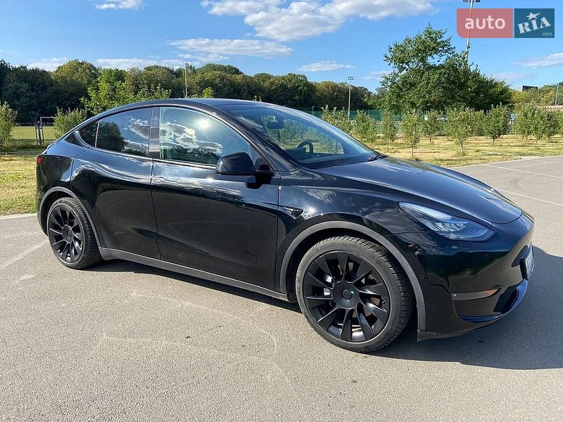 Позашляховик / Кросовер Tesla Model Y 2020 в Івано-Франківську