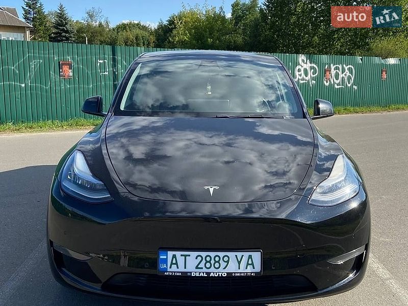 Позашляховик / Кросовер Tesla Model Y 2020 в Івано-Франківську