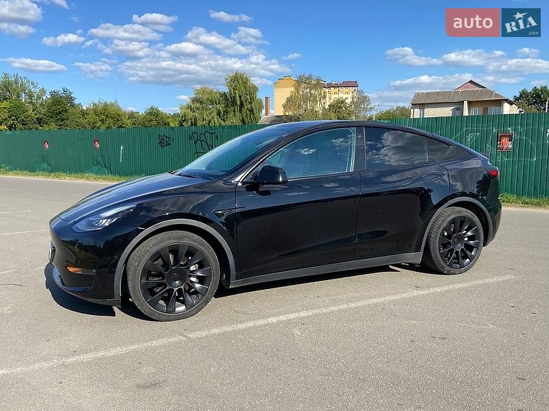 Позашляховик / Кросовер Tesla Model Y 2020 в Івано-Франківську