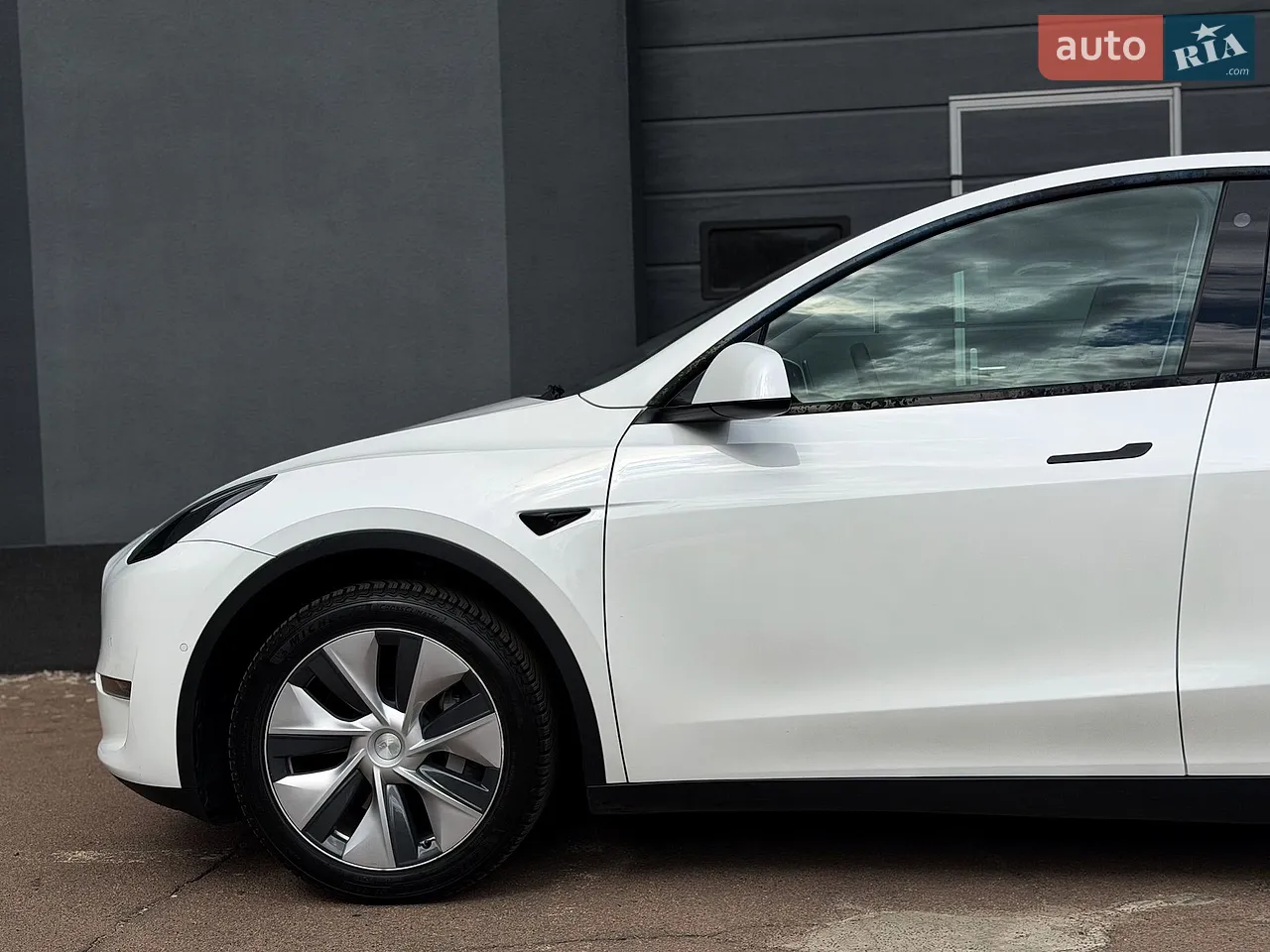 2022 Tesla Model Y - мініатюра 5