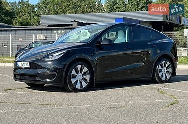 Tesla Model Y  2021