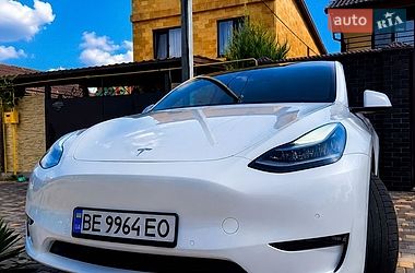 Tesla Model Y  2021
