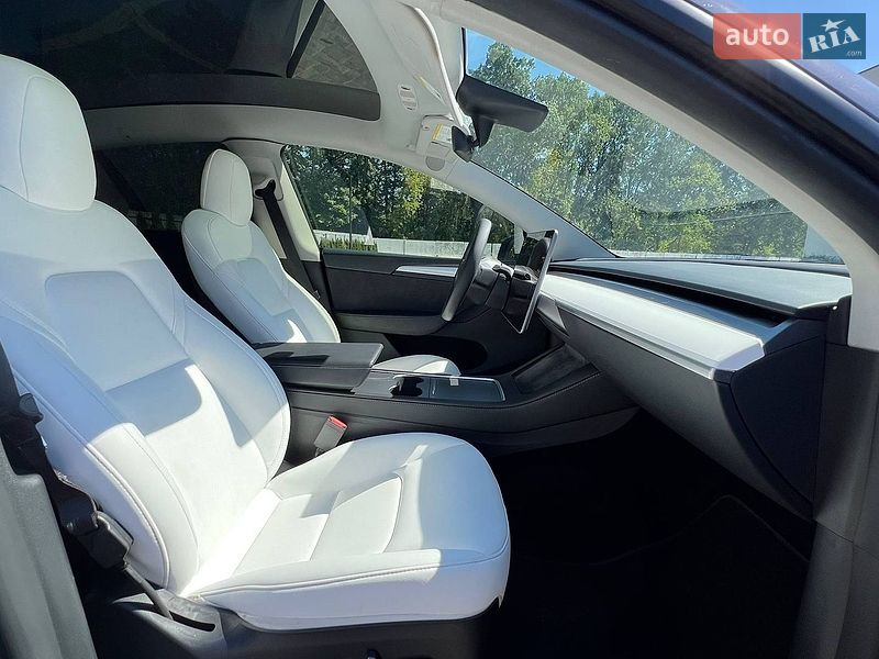 Позашляховик / Кросовер Tesla Model Y 2023 в Луцьку