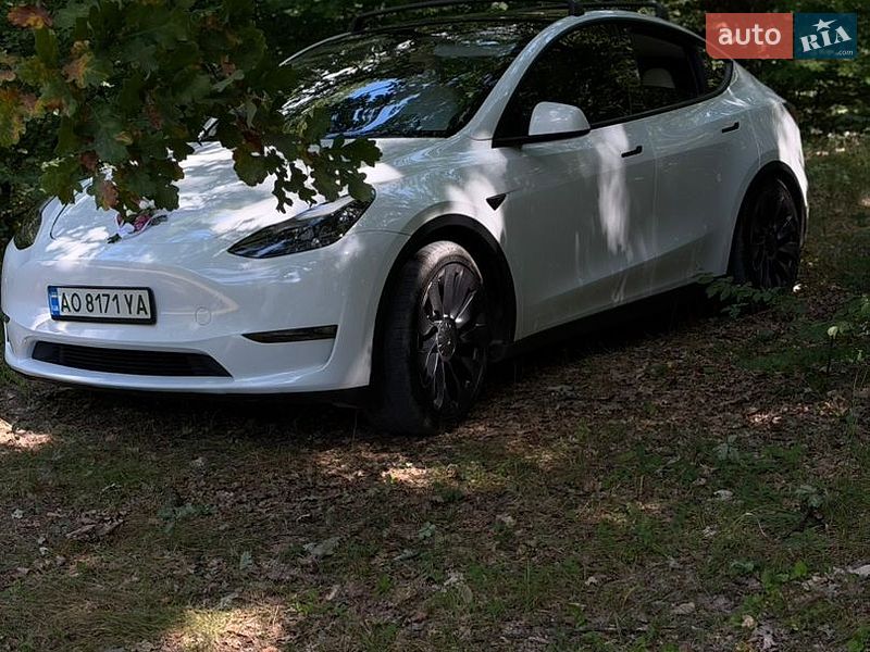 Tesla Model Y 2022