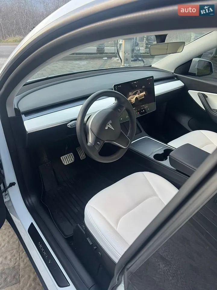 2022 Tesla Model Y - мініатюра 4