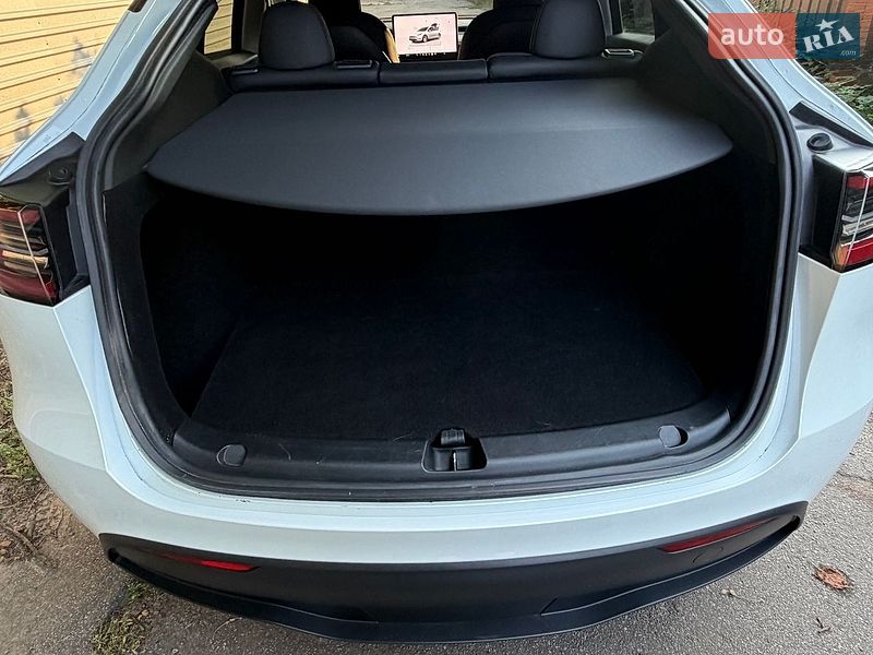 Внедорожник / Кроссовер Tesla Model Y 2023 в Киеве фото 3 Внедорожник / Кроссовер Tesla Model Y 2023 в Киеве