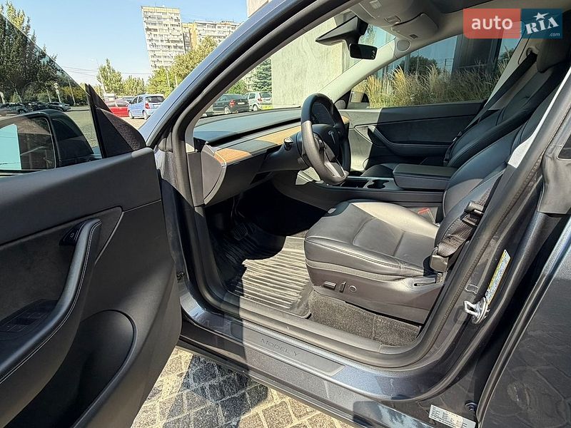 Позашляховик / Кросовер Tesla Model Y 2022 в Дніпрі