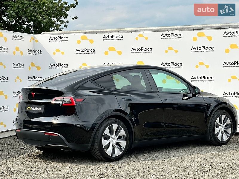 Внедорожник / Кроссовер Tesla Model Y 2021 в Луцке