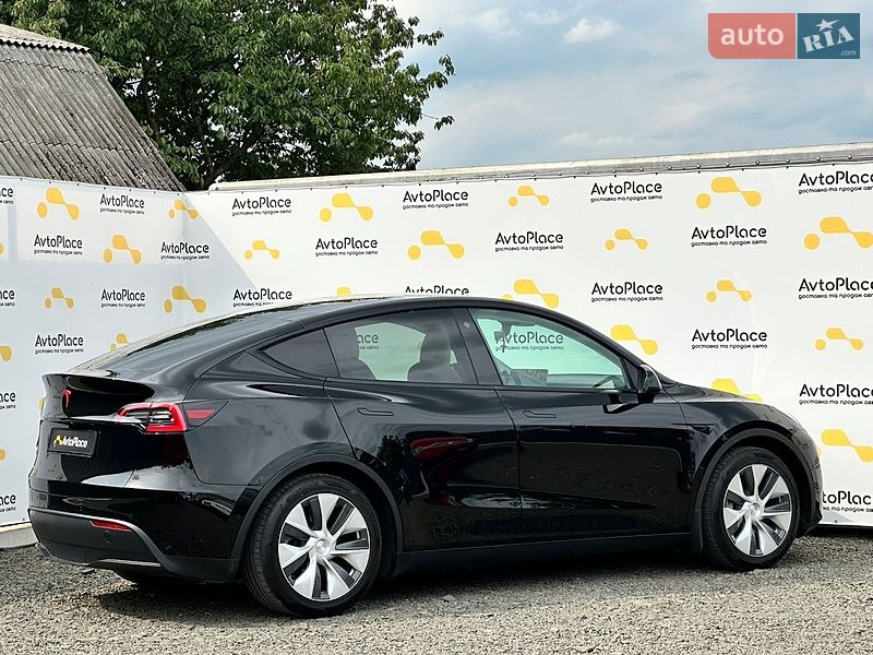 Внедорожник / Кроссовер Tesla Model Y 2021 в Луцке