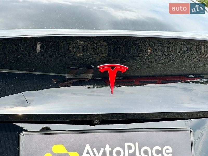 Внедорожник / Кроссовер Tesla Model Y 2021 в Луцке