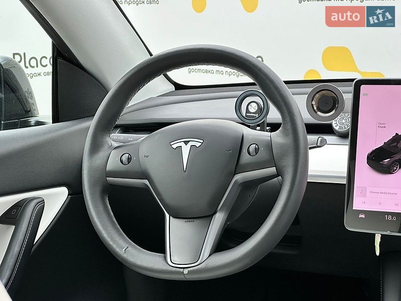 Внедорожник / Кроссовер Tesla Model Y 2021 в Луцке