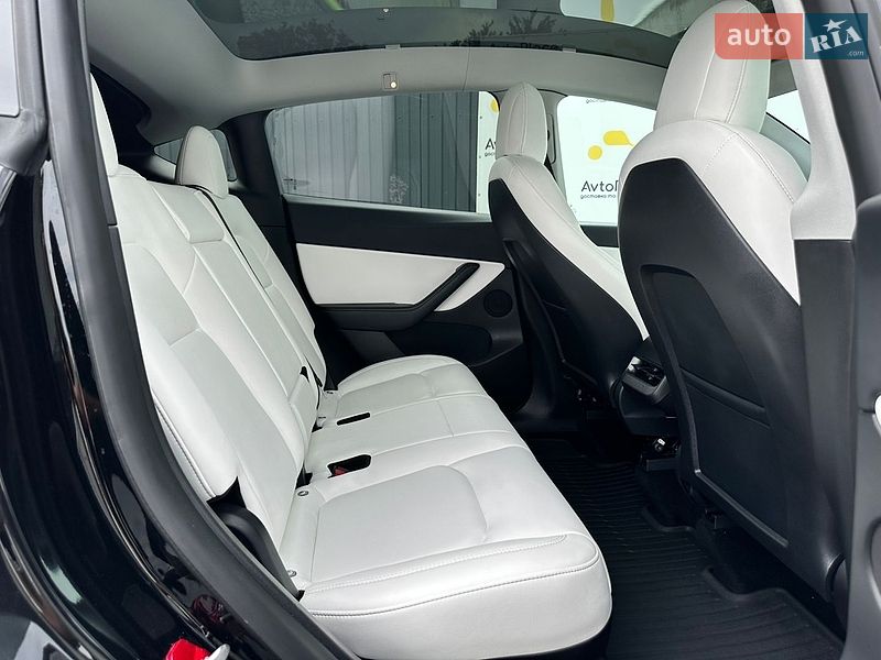 Внедорожник / Кроссовер Tesla Model Y 2021 в Луцке