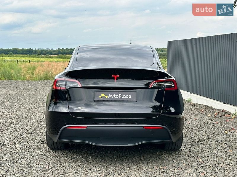 Внедорожник / Кроссовер Tesla Model Y 2021 в Луцке