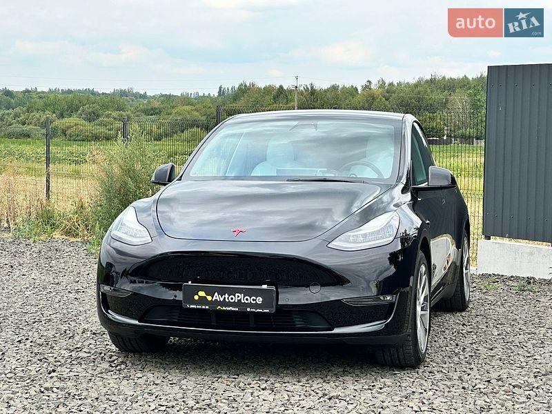 Внедорожник / Кроссовер Tesla Model Y 2021 в Луцке