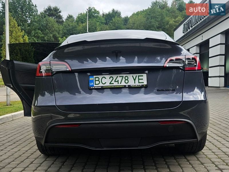 Внедорожник / Кроссовер Tesla Model Y 2023 в Львове