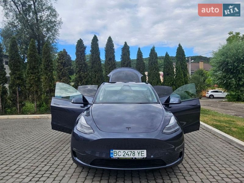 Внедорожник / Кроссовер Tesla Model Y 2023 в Львове