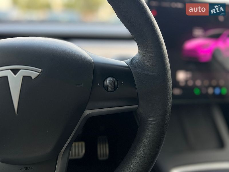 Позашляховик / Кросовер Tesla Model Y 2023 в Івано-Франківську