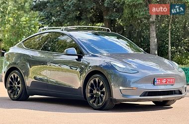Tesla Model Y  2021