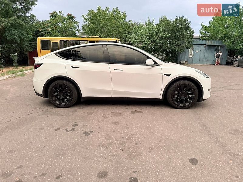 Внедорожник / Кроссовер Tesla Model Y 2021 в Одессе