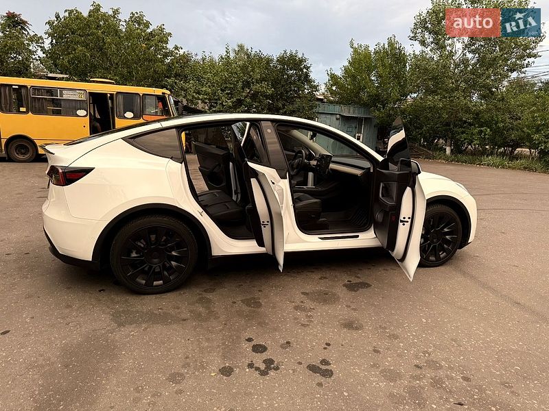 Внедорожник / Кроссовер Tesla Model Y 2021 в Одессе