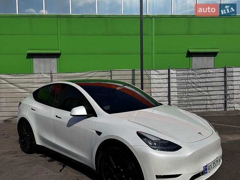 Tesla Model Y 2021