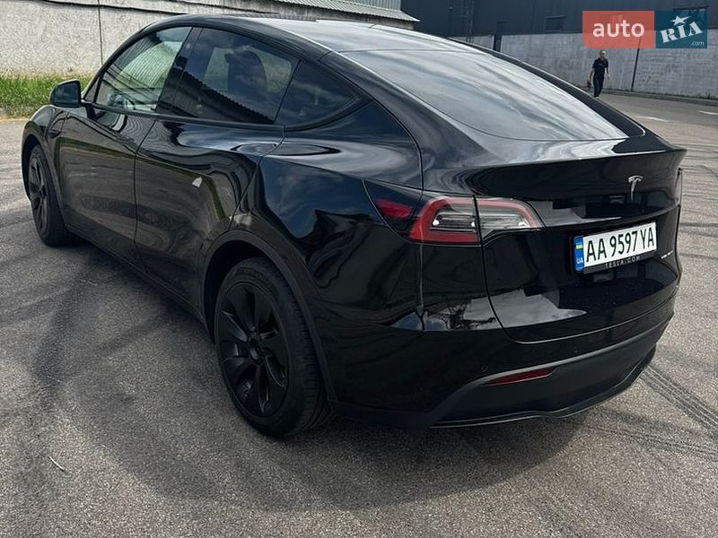 Внедорожник / Кроссовер Tesla Model Y 2022 в Киеве