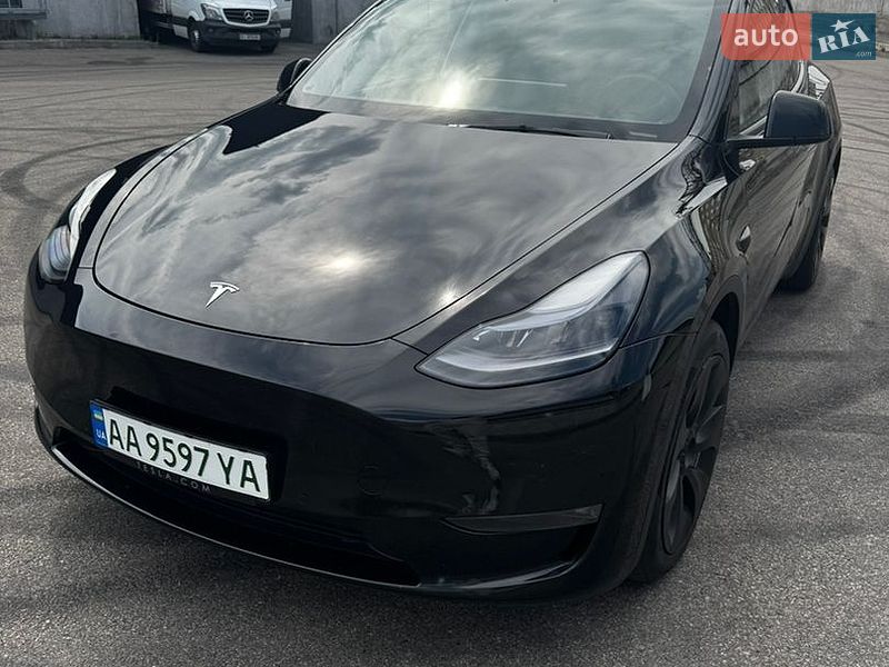 Внедорожник / Кроссовер Tesla Model Y 2022 в Киеве