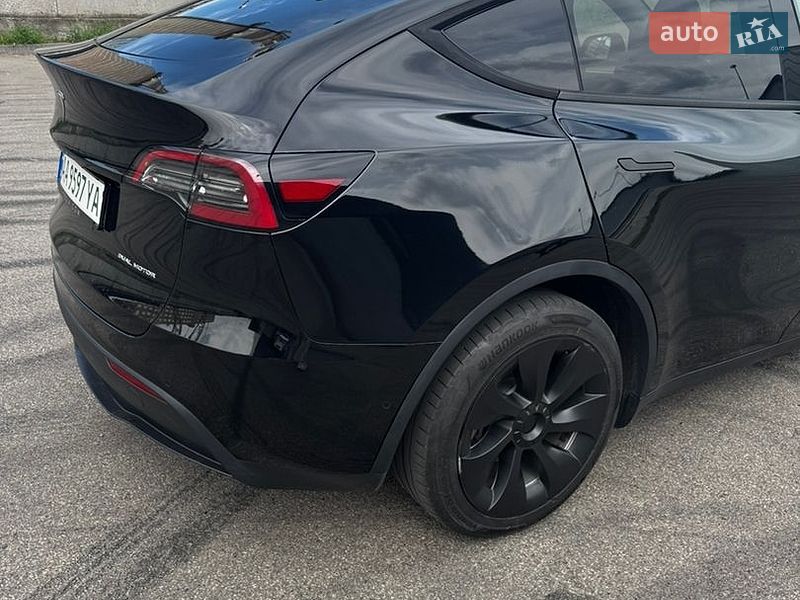 Внедорожник / Кроссовер Tesla Model Y 2022 в Киеве