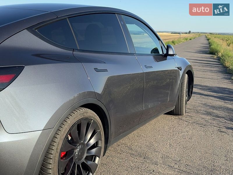 Внедорожник / Кроссовер Tesla Model Y 2023 в Виннице фото 4 Внедорожник / Кроссовер Tesla Model Y 2023 в Виннице