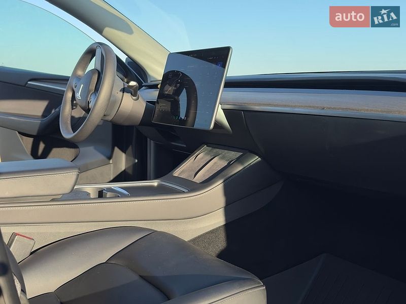 Tesla Model Y 2023 Tesla Model Y 2023