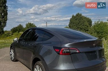 Tesla Model Y  2023