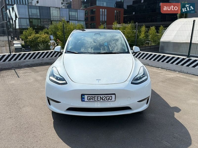Tesla Model Y 2022