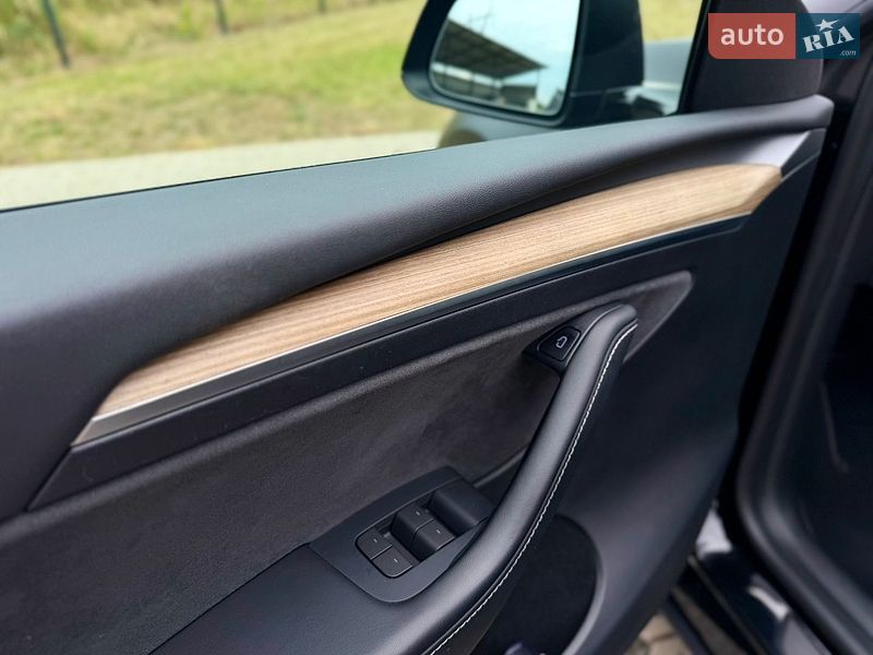 Внедорожник / Кроссовер Tesla Model Y 2023 в Луцке фото 20 Внедорожник / Кроссовер Tesla Model Y 2023 в Луцке
