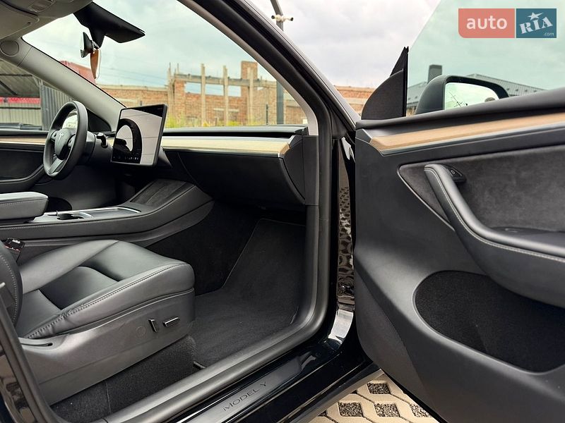 Внедорожник / Кроссовер Tesla Model Y 2023 в Луцке фото 30 Внедорожник / Кроссовер Tesla Model Y 2023 в Луцке
