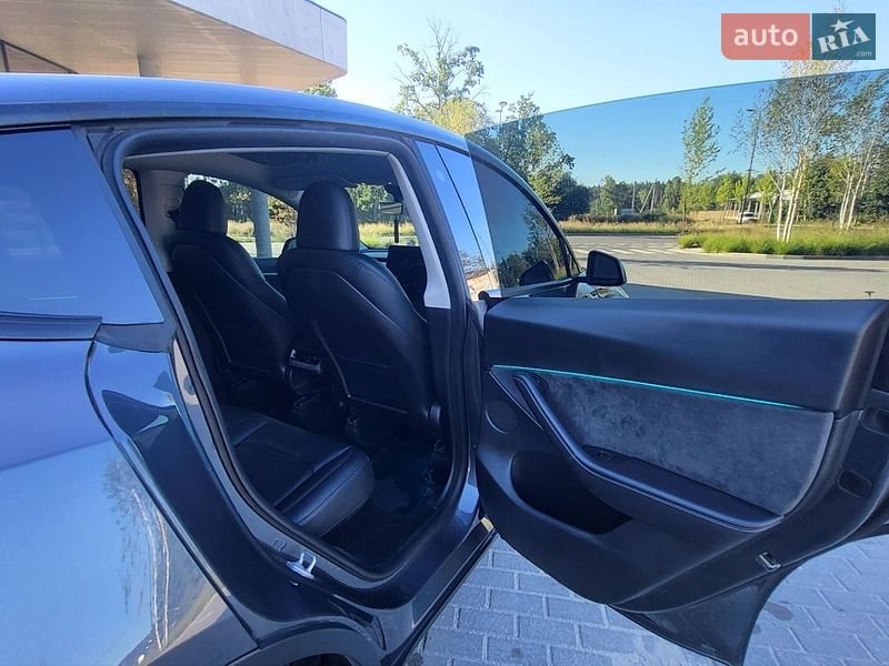 Внедорожник / Кроссовер Tesla Model Y 2022 в Ирпене