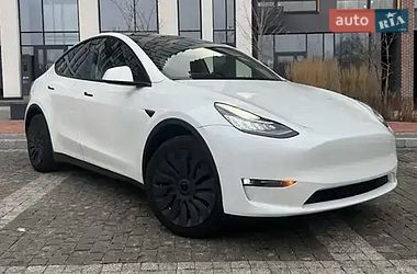 Tesla Model Y  2023
