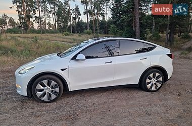 Tesla Model Y  2022