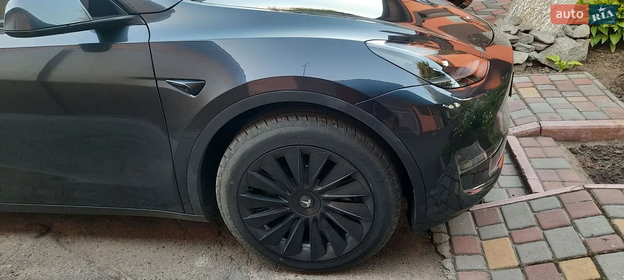 2024 Tesla Model Y - мініатюра 3
